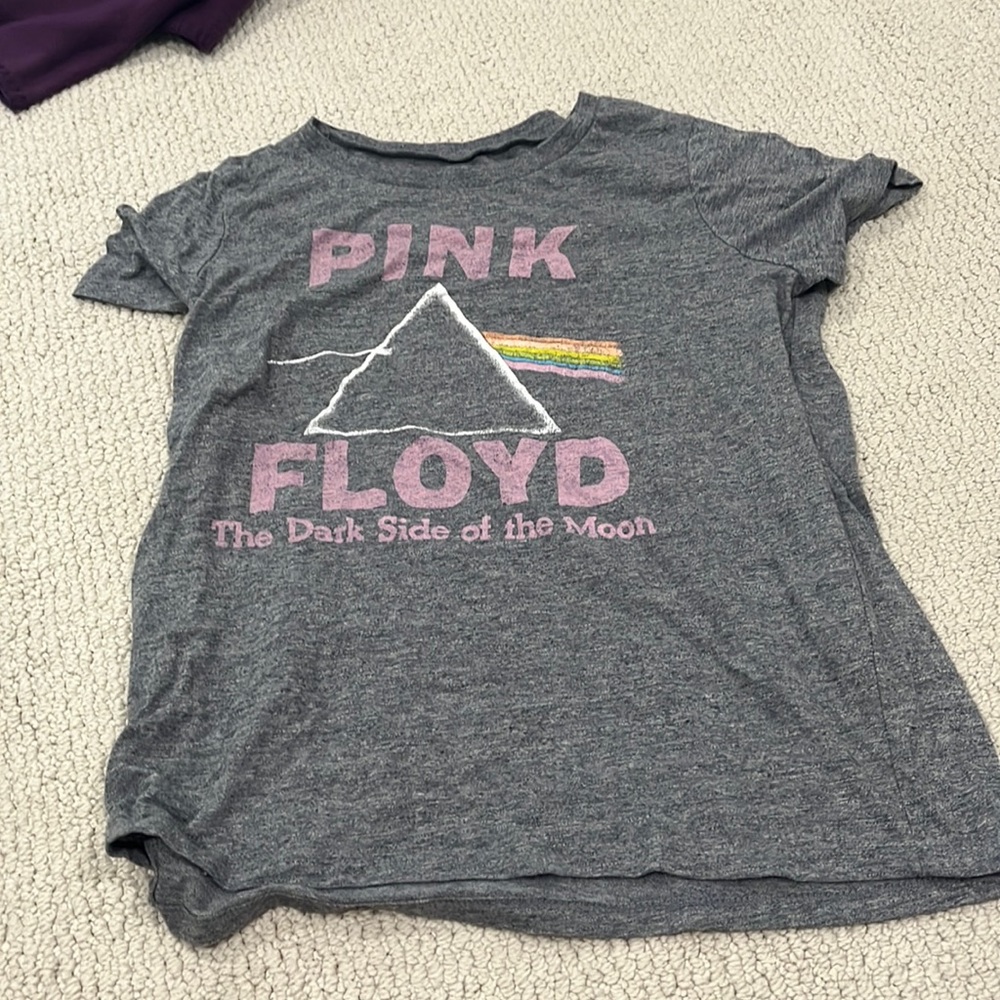 PINK FLOYD graphic t-shirt